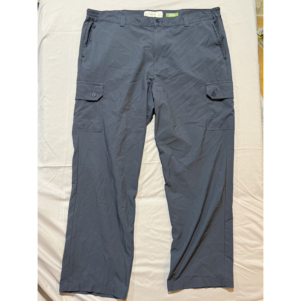 Disney Worldwide Services Cast Member Cargo Pants 2XL 30 Gray WEC11-307A